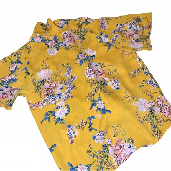 Floral Front Tie Blouse in S - Picture 4 of 4